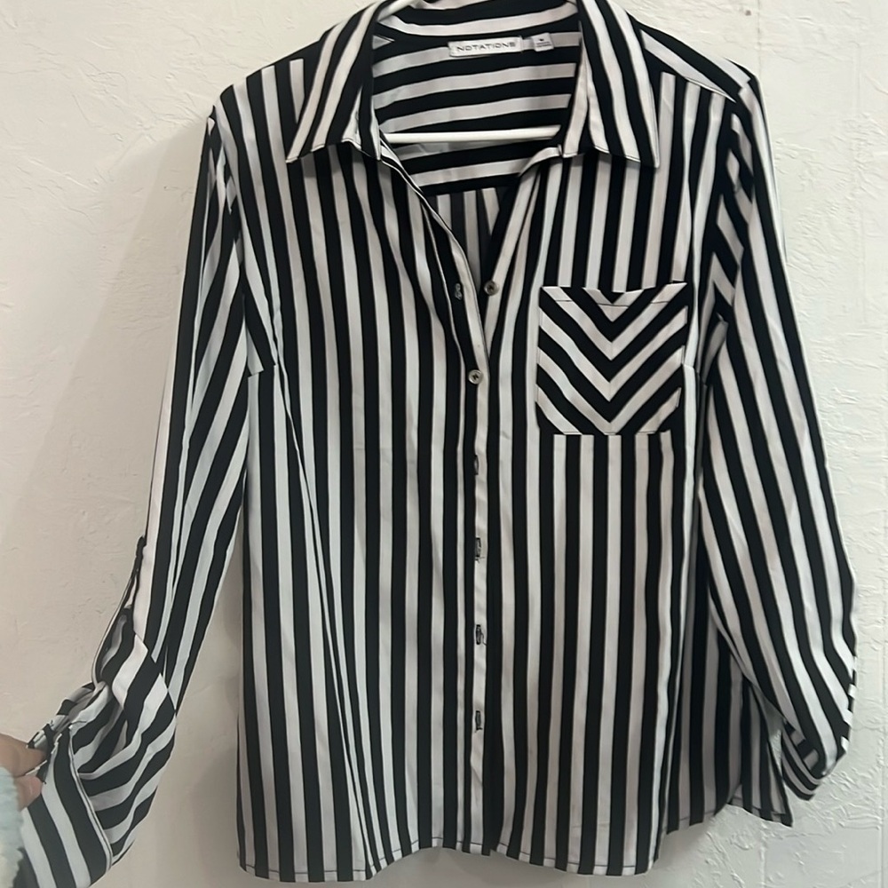 Black and white stripes button shirt size medium